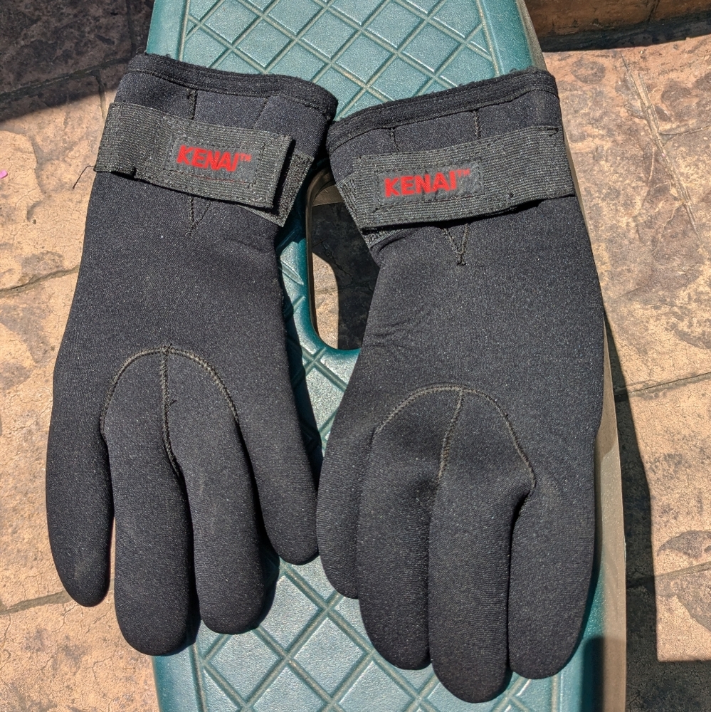 Kenai gloves